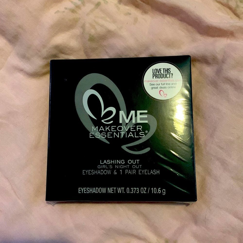 ME MAKEOVER ESSENTIALS LASHING OUT